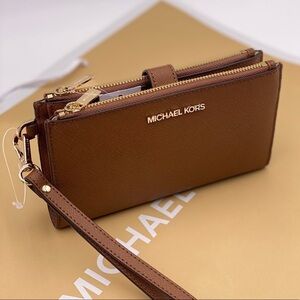 Michael Kors Wallet Wristlet Luggage